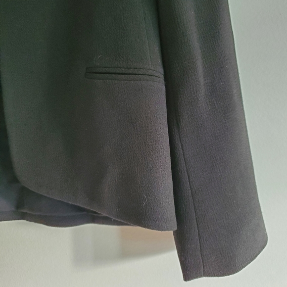 WILFRED | Equis Cropped Collarless Blazer in Black from Aritzia (Size 4) - Picture 4 of 9